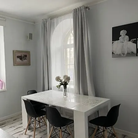 Apartment Daria Nezavisimosti *